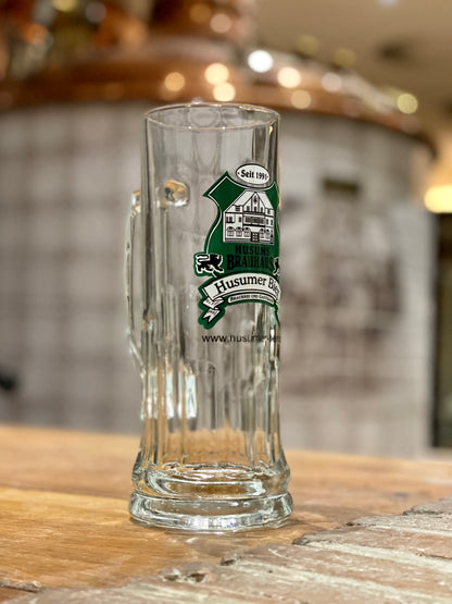 Das Bild zeigt ein Husumer Bierseidel  0,5l mit Logo.